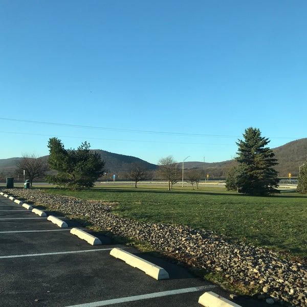 Photo taken at Sideling Hill Service Plaza by James W. on 11/29/2020