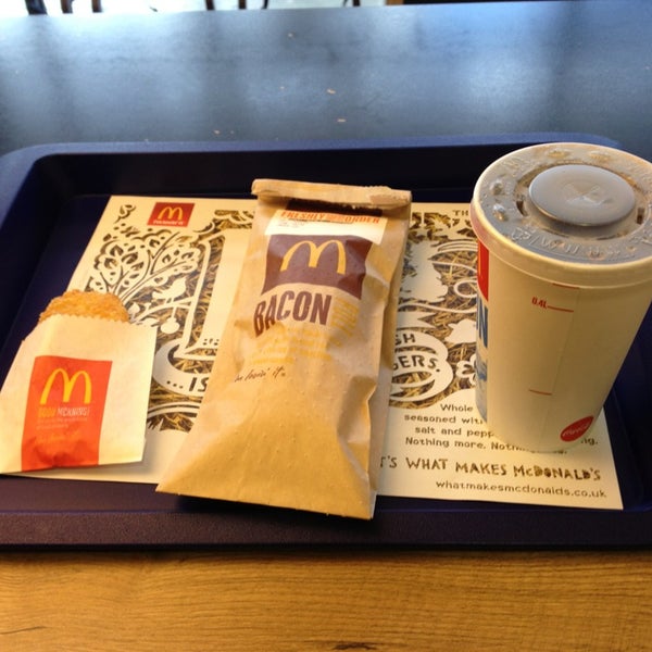 2/14/2013 tarihinde Minyahil K.ziyaretçi tarafından McDonald&#39;s'de çekilen fotoğraf