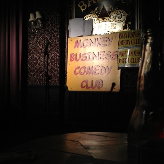 11/15/2012にMinyahil K.がThe Oxford Tavernで撮った写真