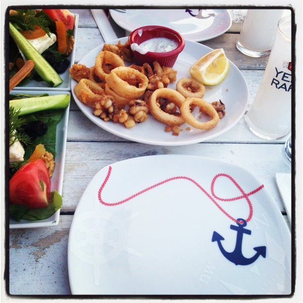 Photo taken at Denizaltı Cafe &amp; Restaurant by Ali M. on 5/1/2013