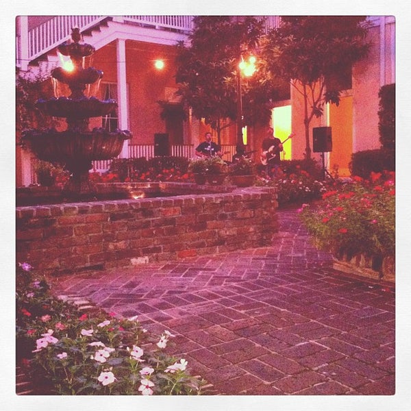 9/22/2012 tarihinde Stacy W.ziyaretçi tarafından Malaga Inn'de çekilen fotoğraf