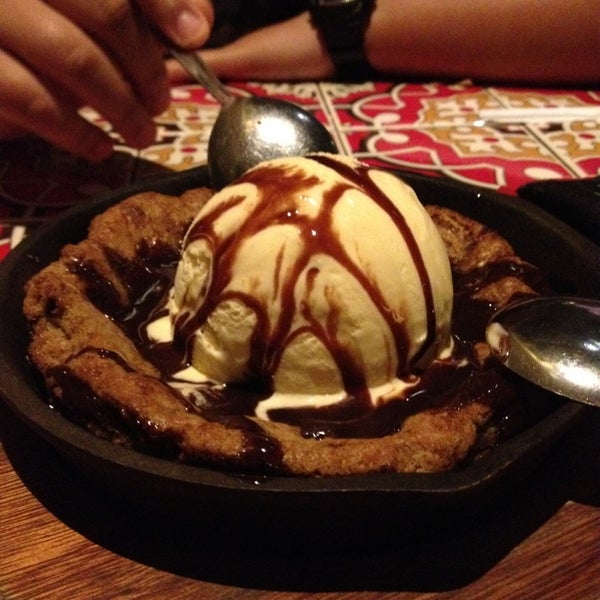 Photo taken at Chili&#39;s Grill &amp; Bar by Noy on 1/23/2013