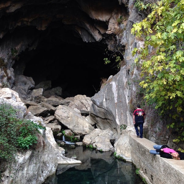Photo taken at Cueva del Gato by Ruben Medel on 11/23/2013