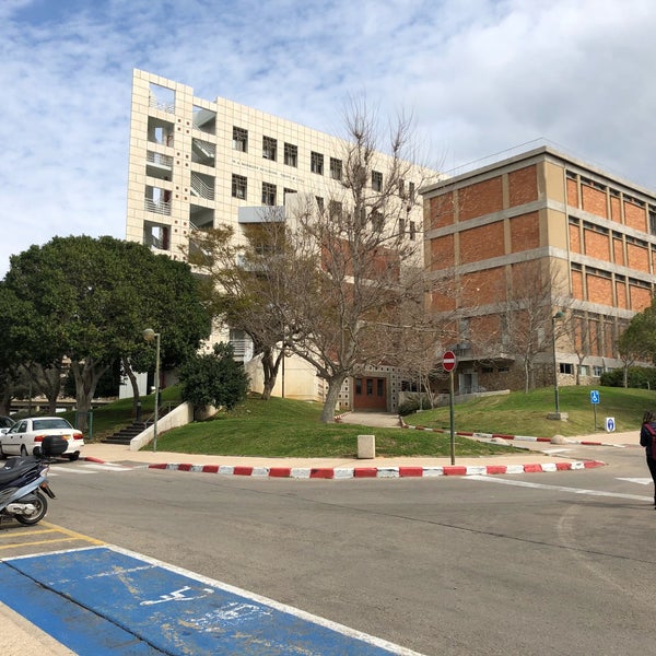 2/19/2018 tarihinde I B.ziyaretçi tarafından Tel Aviv University'de çekilen fotoğraf
