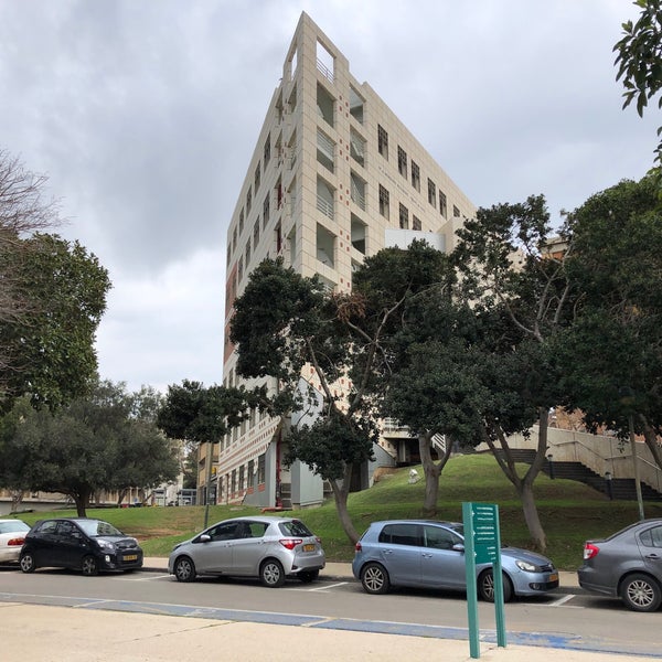 Снимок сделан в Тель-Авивский университет пользователем I B. 2/19/2019