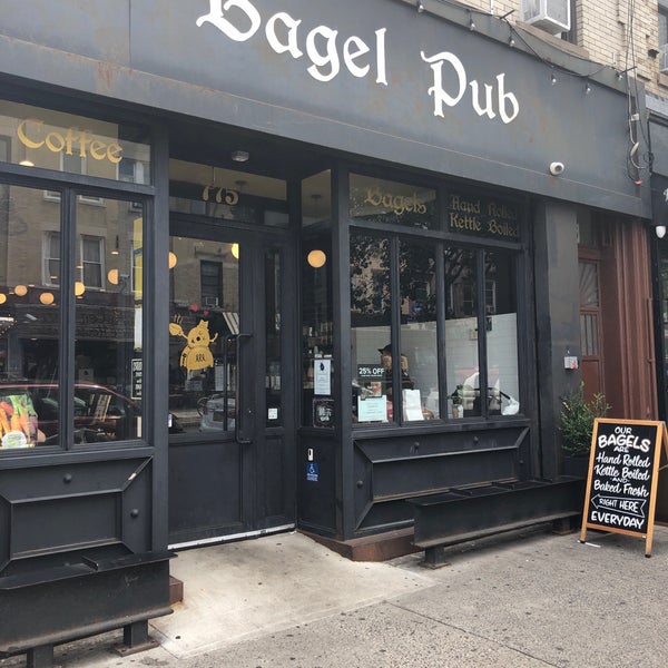 รูปภาพถ่ายที่ Bagel Pub โดย I B. เมื่อ 8/5/2019