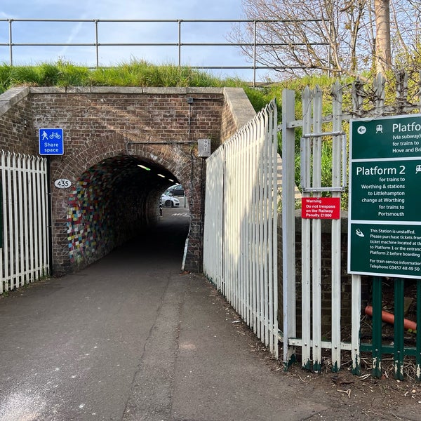 Aldrington Railway Station (AGT) Hove Park 3 tips from 211 visitors