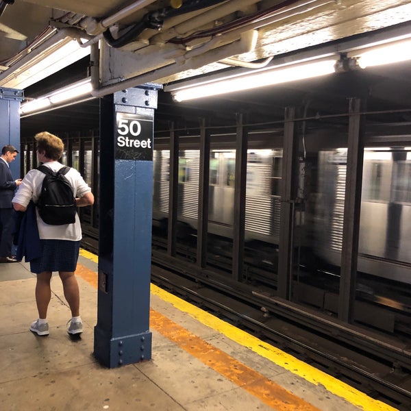 Das Foto wurde bei MTA Subway - 50th St (C/E) von I B. am 10/7/2019 aufgenommen