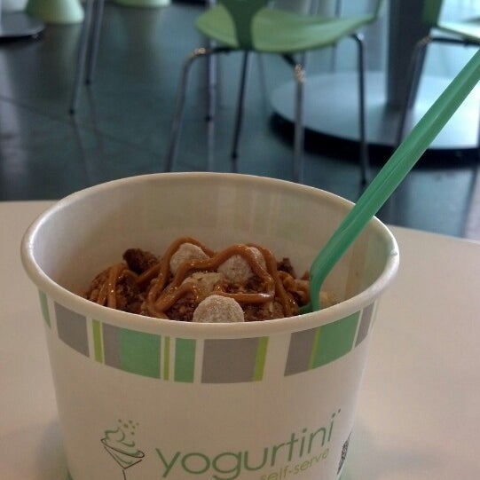 Foto tirada no(a) Yogurtini Self Serve por Scout T. em 7/11/2014