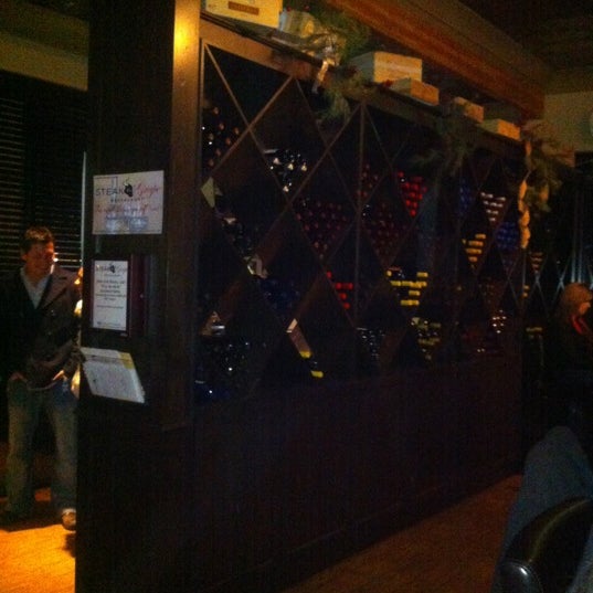 Das Foto wurde bei Steak &amp; Grape von Rhonda M. am 12/16/2012 aufgenommen