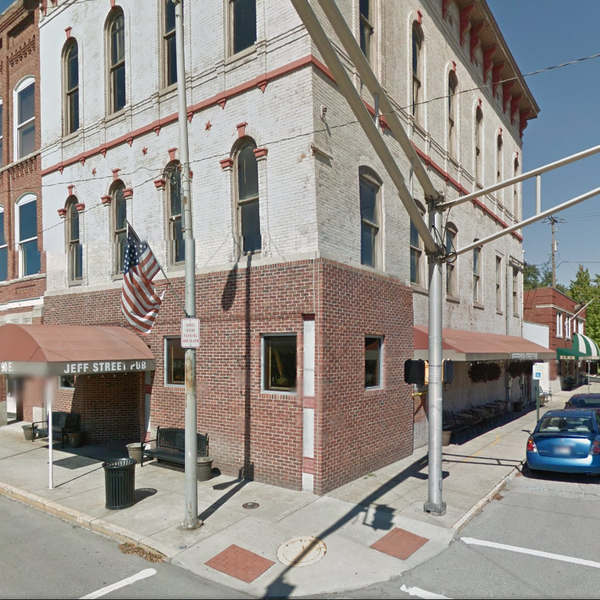 Jefferson Street Pub 5 tips from 233 visitors