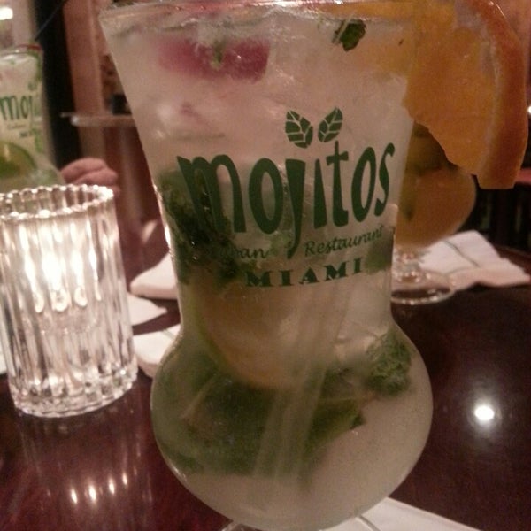 9/14/2013にJose M.がMojitos Cuban Restaurantで撮った写真