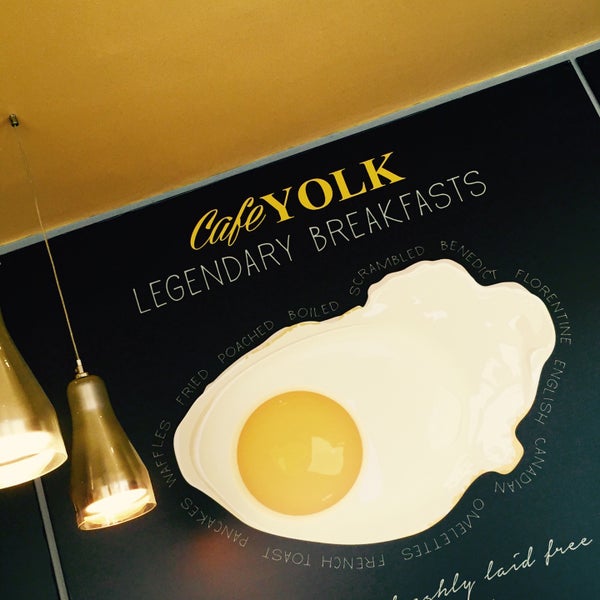 Foto diambil di Café YOLK oleh Petya R. pada 3/8/2015
