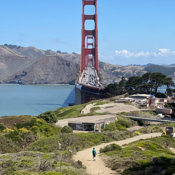 รูปภาพถ่ายที่ Golden Gate Overlook โดย Shirley เมื่อ 6/18/2022
