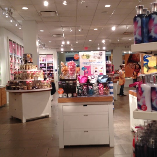 Bath & Body Works Eastridge Mall 2200 Eastridge Loop