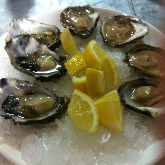 Oyster bar shucked Services