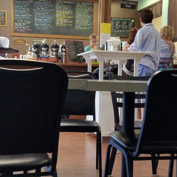 7/6/2016 tarihinde Aaron W.ziyaretçi tarafından La Barista'de çekilen fotoğraf