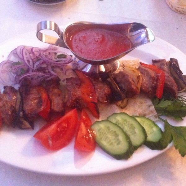 Das Foto wurde bei Ресторан Гала von Nadin 🚔 am 3/6/2014 aufgenommen