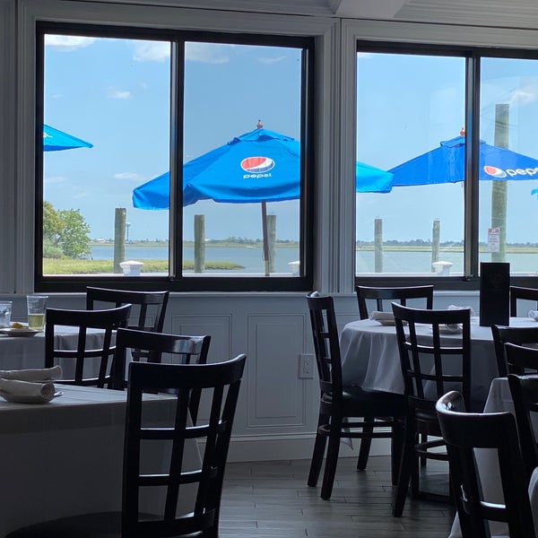 Peter's Clam Bar & Seafood Restaurant Island Park, NY