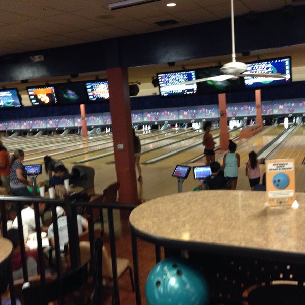 7/18/2016にEnes S.がUniversity Bowlで撮った写真