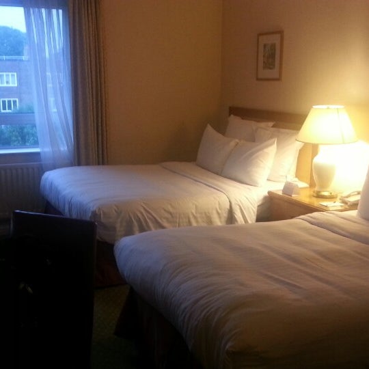 Снимок сделан в London Marriott Hotel Maida Vale пользователем Sascha P. 6/17/2013