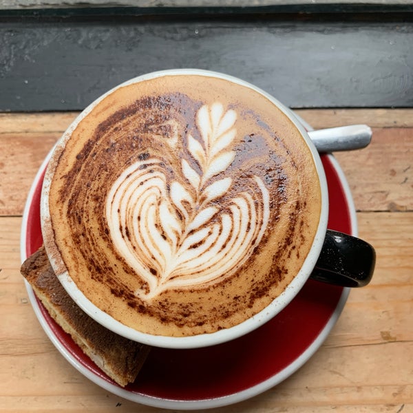 Foto tirada no(a) Winstons Coffee por Joyce em 12/16/2019