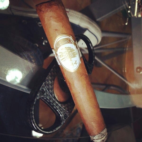 7/19/2013にEl Cedro CigarsがUnited Cigars Inc.で撮った写真