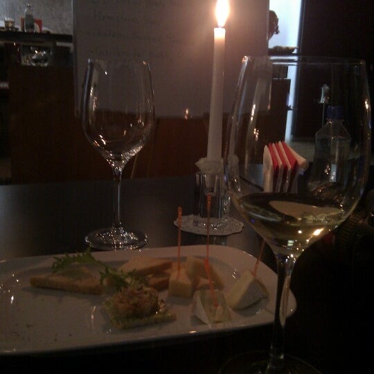 Снимок сделан в LAVINIA Wine Shop &amp; Restaurant пользователем Andrii T. 3/23/2013