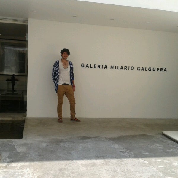 Das Foto wurde bei Galeria Hilario Galguera von Michelle A. am 6/13/2013 aufgenommen