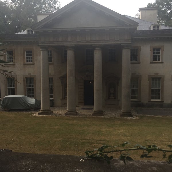 Photo taken at Atlanta History Center - Swan House by Ross R. on 10/9/2015