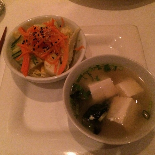Photo taken at Tangerine Fusion + Sushi Bar by Yunying on 3/11/2014