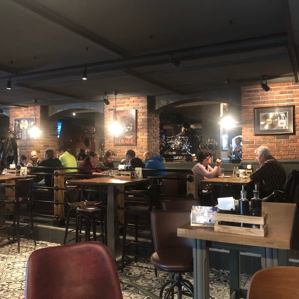 Foto tirada no(a) City Pub por Svetlin G. em 3/30/2019