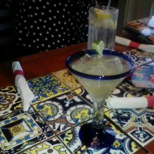 Photo taken at Chili&#39;s Grill &amp; Bar by Rebecka V. on 9/28/2012