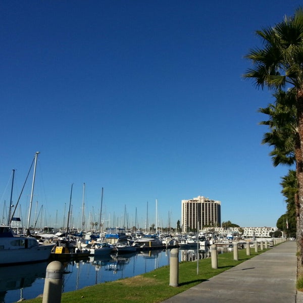 Foto diambil di San Diego Whale Watch oleh CHERI K. pada 11/26/2014