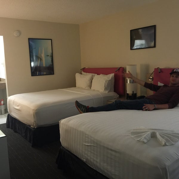 2/9/2016 tarihinde JenKuduziyaretçi tarafından Floridian Hotel'de çekilen fotoğraf