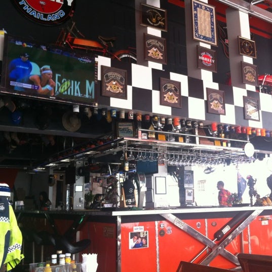 Nicky's Handlebar Pub