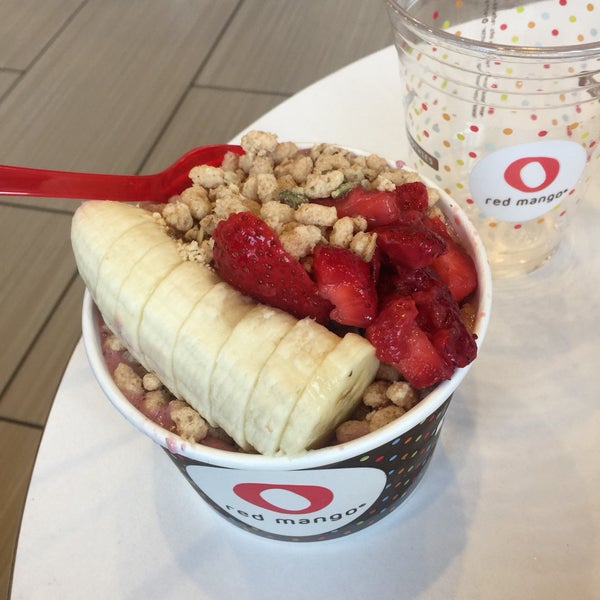 Red Mango Frozen Yogurt Shop in Rego Park