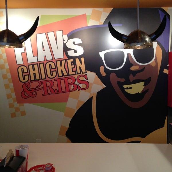 Das Foto wurde bei Flavor Flav&#39;s Chicken &amp; Ribs von Aj am 12/26/2012 aufgenommen