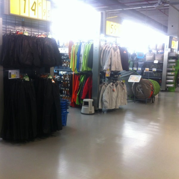 Fotos en Decathlon Usera Orcasitas Madrid, Comunidad de Madrid