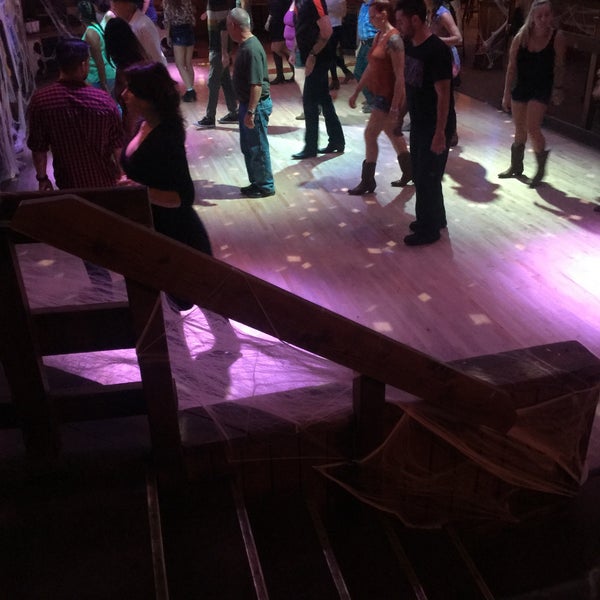 10/31/2016에 Naji F.님이 In Cahoots Dance Hall &amp; Saloon에서 찍은 사진