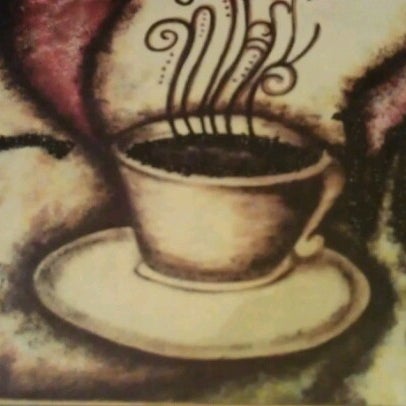 รูปภาพถ่ายที่ Aroma Coffee and Friends โดย Rebeca H. เมื่อ 12/18/2012