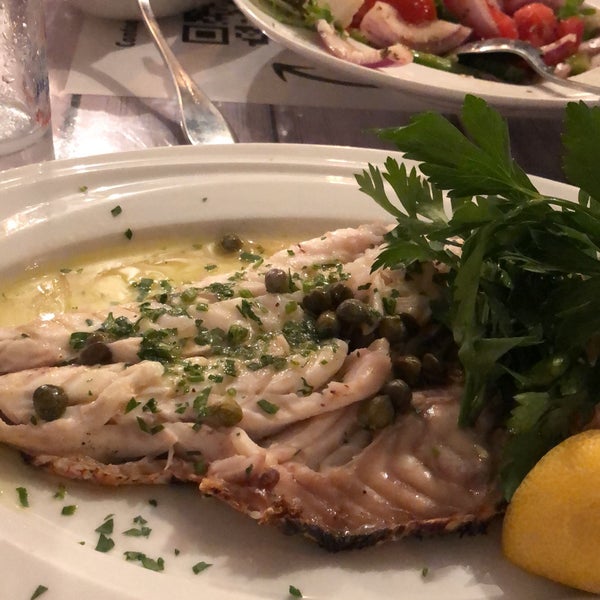 Photo taken at Molos Restaurant by I’Meri :. on 10/19/2020