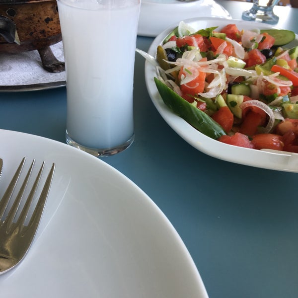 Foto tirada no(a) Şelale Restaurant por Ali A. em 6/11/2019