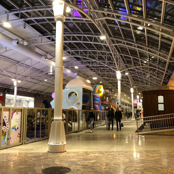 Das Foto wurde bei Shopping Estação von F R. am 8/18/2019 aufgenommen