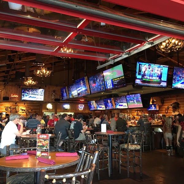 Fotos em Twin Peaks Restaurant Little Rock, AR