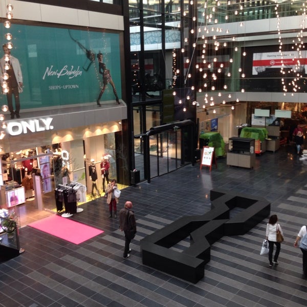 New Babylon Shopping Mall in Den Haag