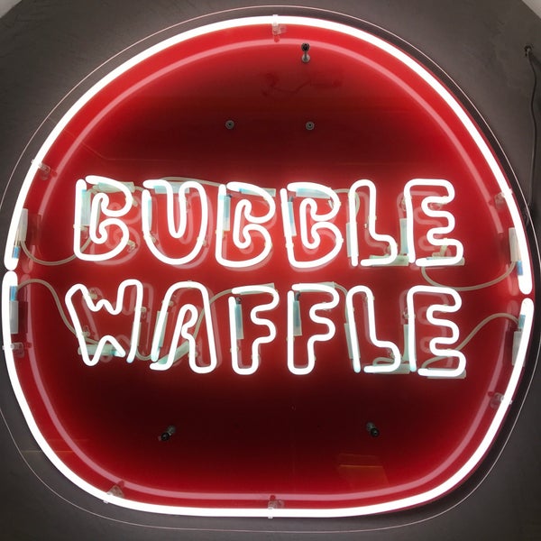 Photo taken at Bubble Waffle by PINAR on 2/4/2018