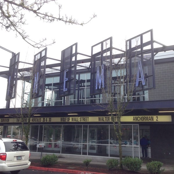 Regal Stark Street - Movie Theater in Gresham