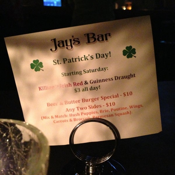 3/18/2013 tarihinde Seth C.ziyaretçi tarafından Jay&#39;s Bar'de çekilen fotoğraf