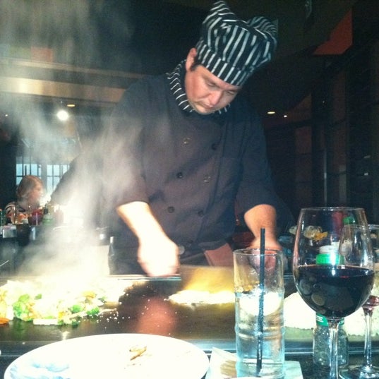 Photo taken at DaRuMa- Japanese Steakhouse and Sushi Lounge by J on 10/13/2012